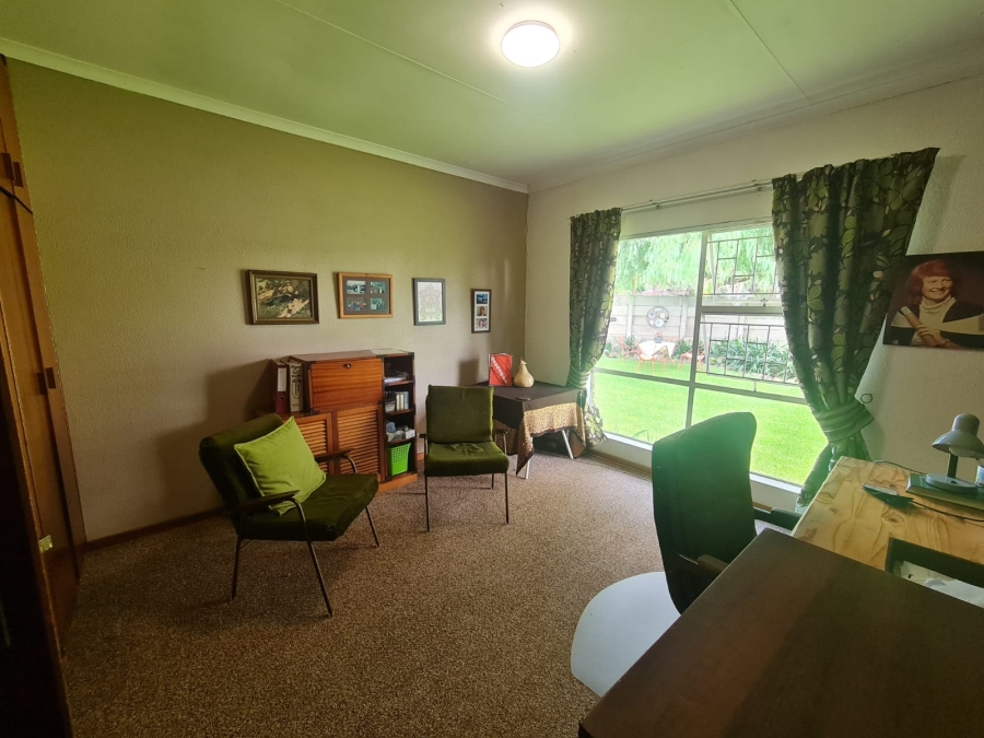 4 Bedroom Property for Sale in Miederpark North West